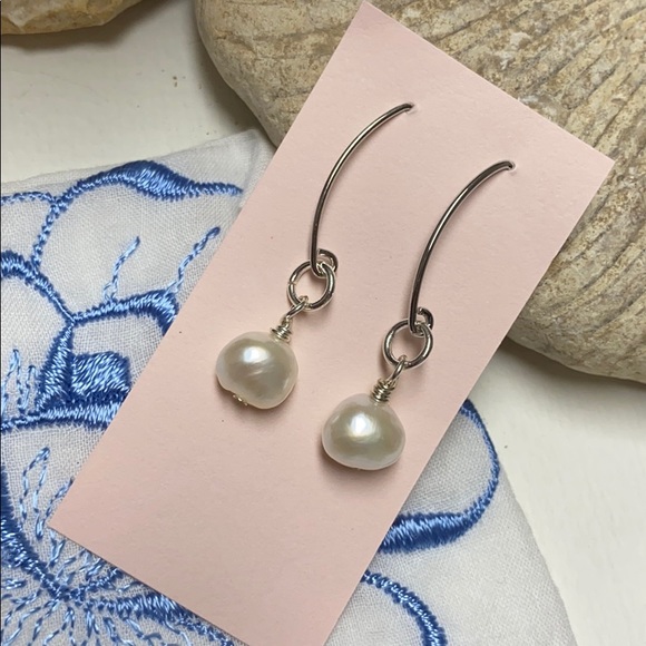 cocovalli Jewelry - Genuine freshwater pearl earrings marquise ear wir